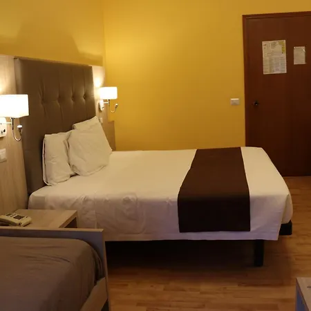 Montereale ホテル 3*