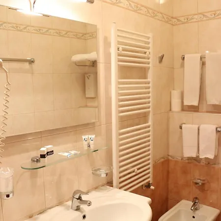 Montereale Szálloda Pordenone