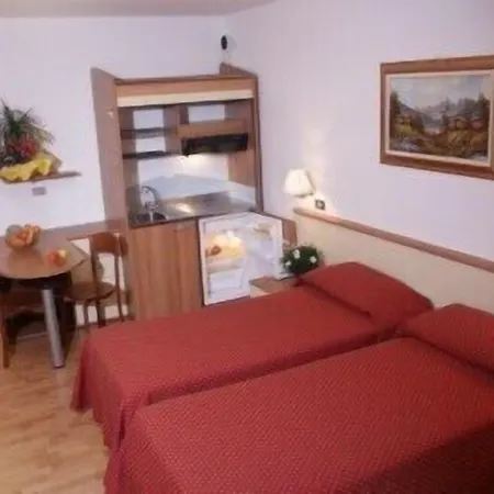 Montereale ホテル 3*