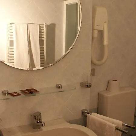 Montereale ホテル