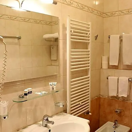 Montereale 3*