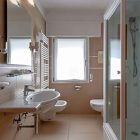 Hotel Montereale 3*