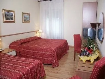 Montereale 3* פורדנונה